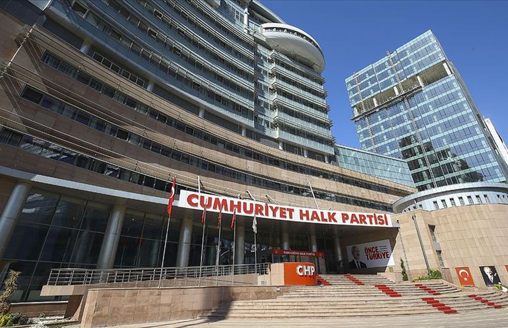 CHP’de 28 istifa Genel Merkezde